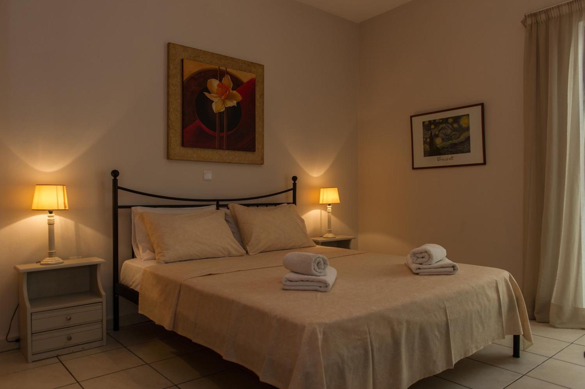 Kamari Blue Apartments Kalamata Bagian luar foto