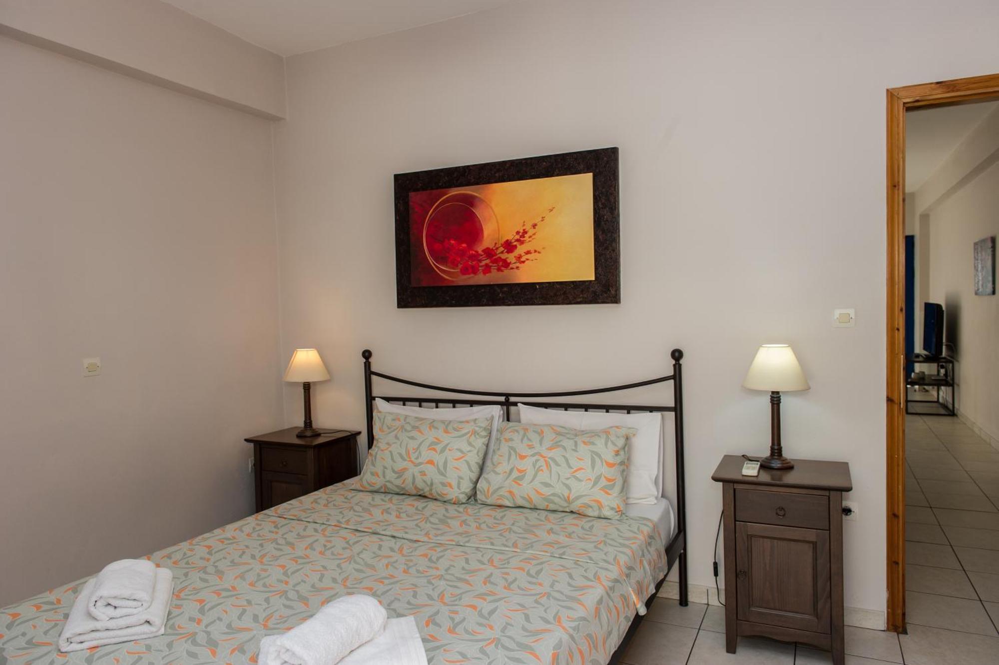 Kamari Blue Apartments Kalamata Bagian luar foto