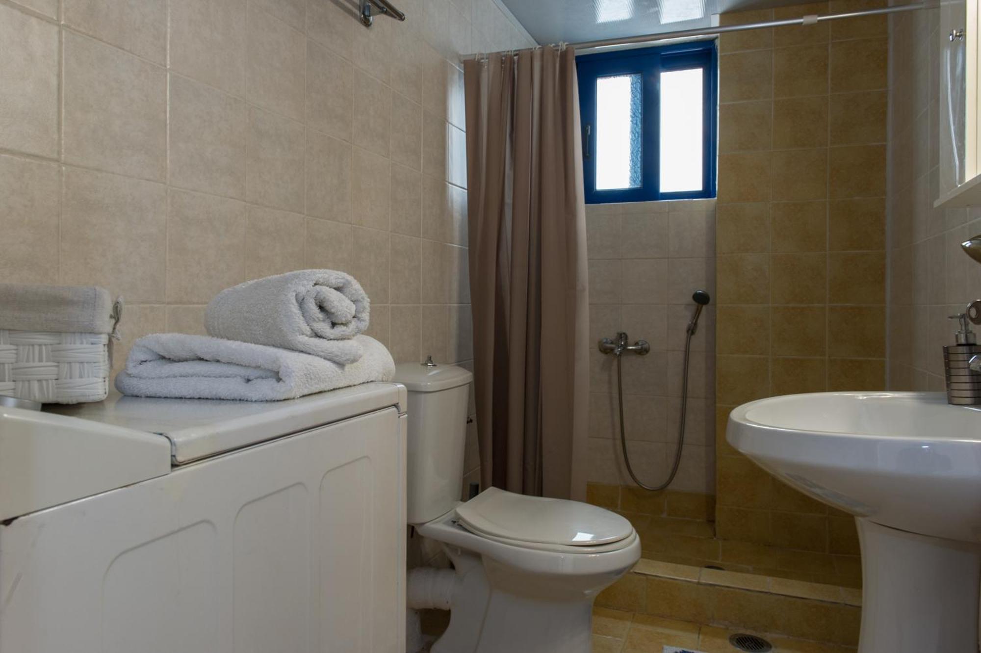 Kamari Blue Apartments Kalamata Bagian luar foto