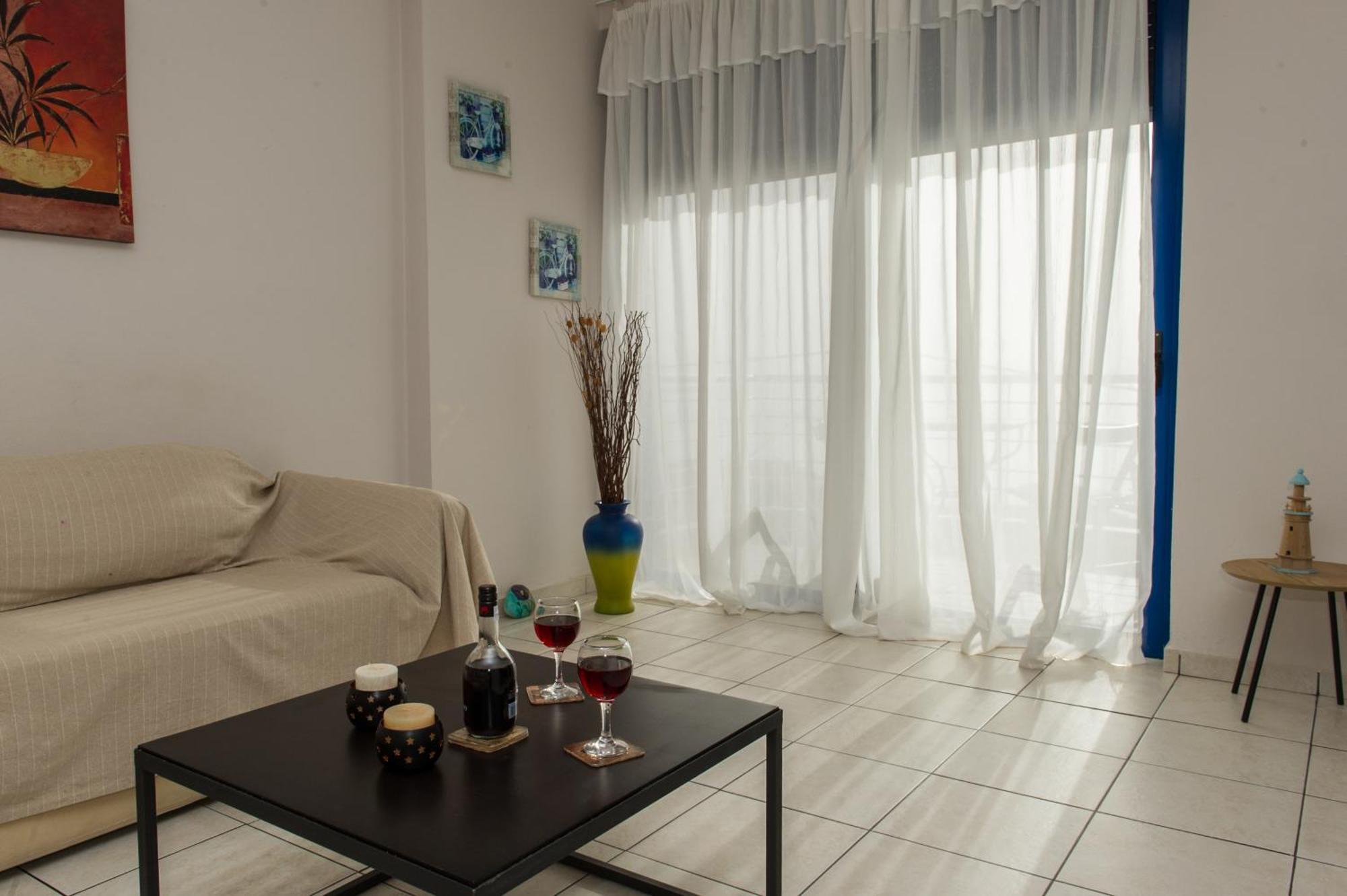 Kamari Blue Apartments Kalamata Bagian luar foto