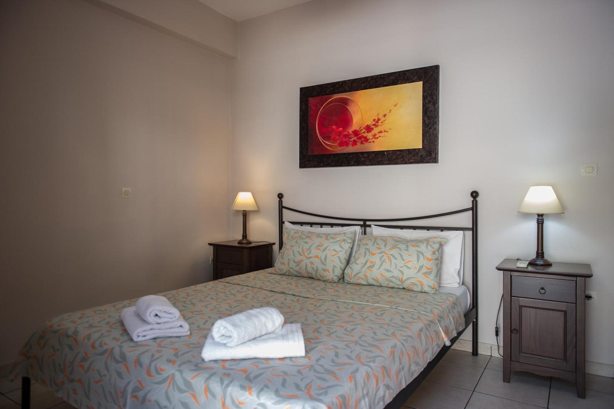 Kamari Blue Apartments Kalamata Bagian luar foto