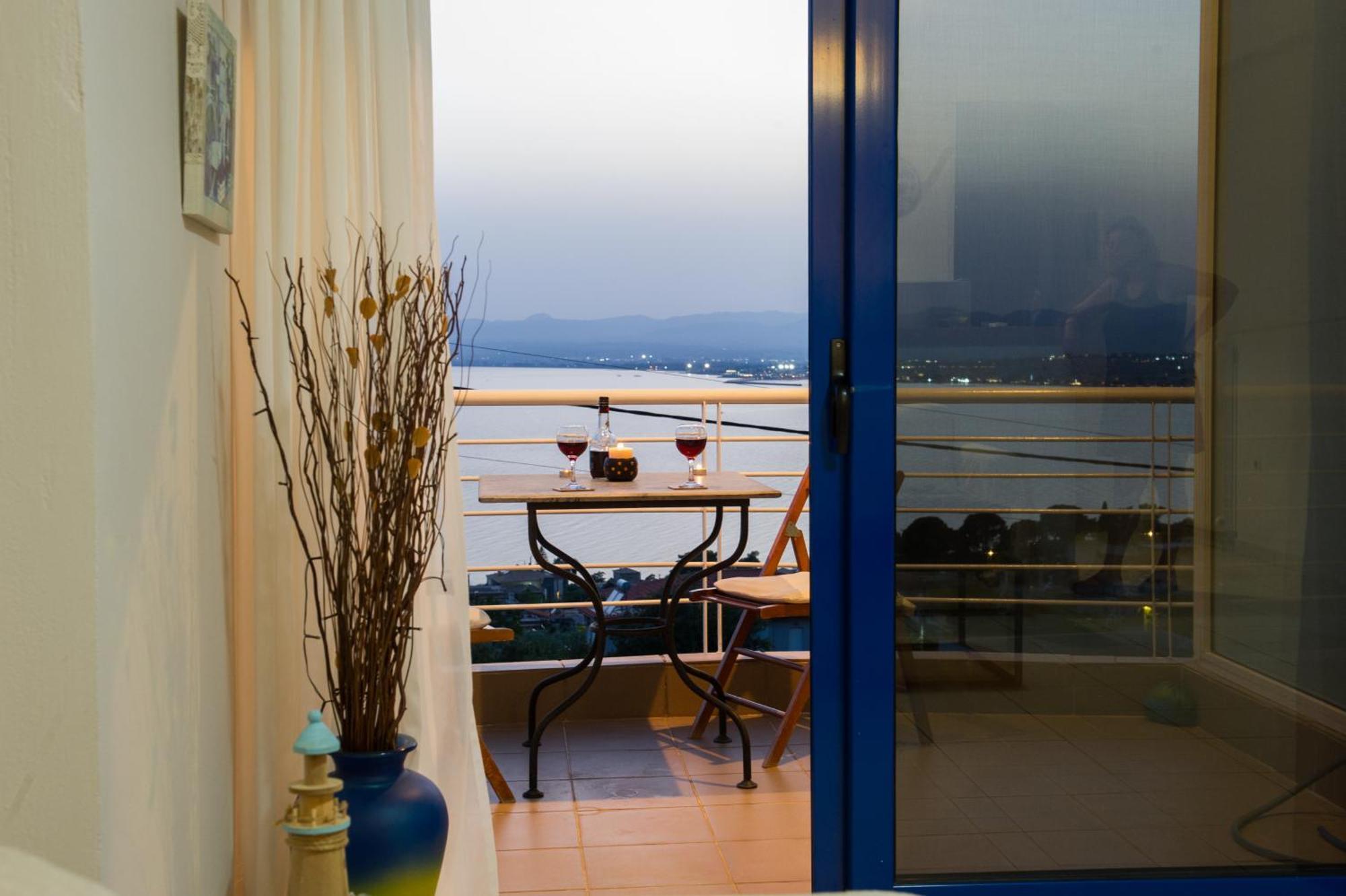 Kamari Blue Apartments Kalamata Bagian luar foto