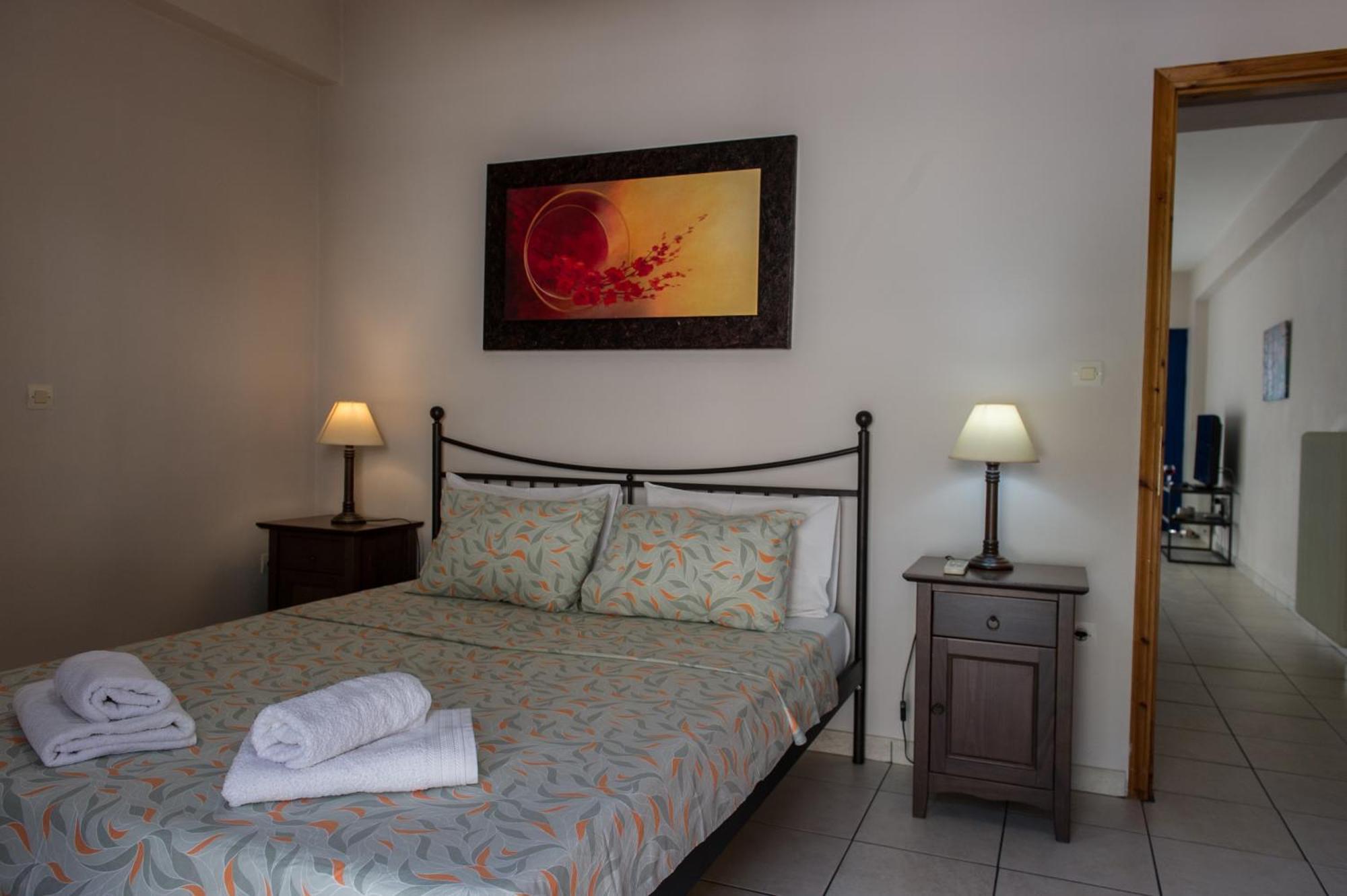 Kamari Blue Apartments Kalamata Bagian luar foto