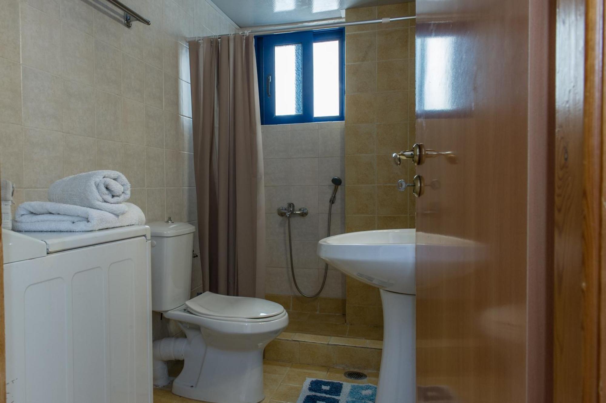 Kamari Blue Apartments Kalamata Bagian luar foto