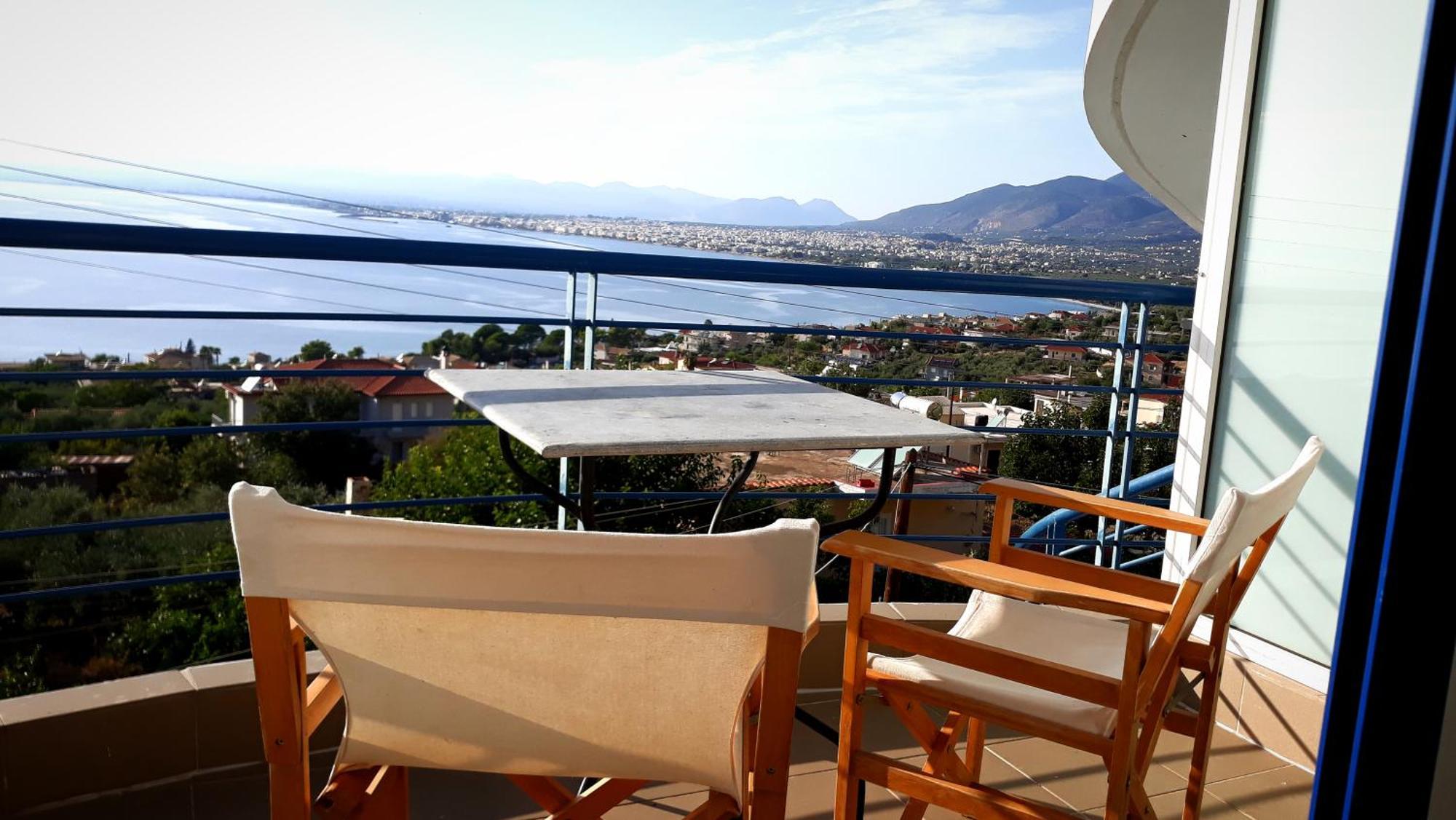Kamari Blue Apartments Kalamata Bagian luar foto